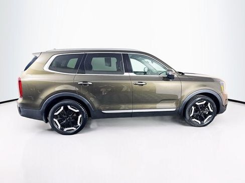 Certified 2024 Kia Telluride S w/ S Sunroof Package AWD/4WD image 4