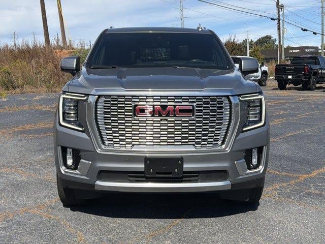 Used 2023 GMC Yukon XL Denali w/ Denali Reserve Package AWD/4WD image 3