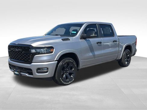 Used 2025 RAM 1500 Big Horn AWD/4WD image 2