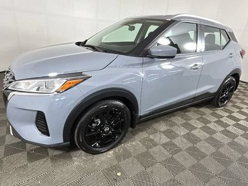 Used 2023 Nissan Kicks SV FWD image 6