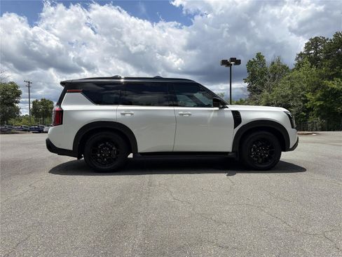 Used 2025 Nissan Armada PRO-4X AWD/4WD image 28