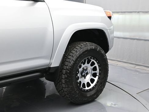Used 2024 Toyota 4Runner TRD Off-Road Premium AWD/4WD image 48