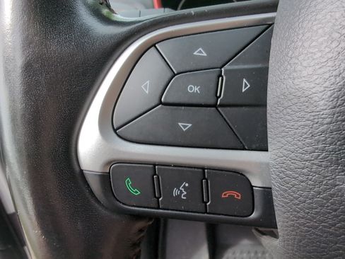 Used 2020 Jeep Compass Trailhawk AWD/4WD image 19