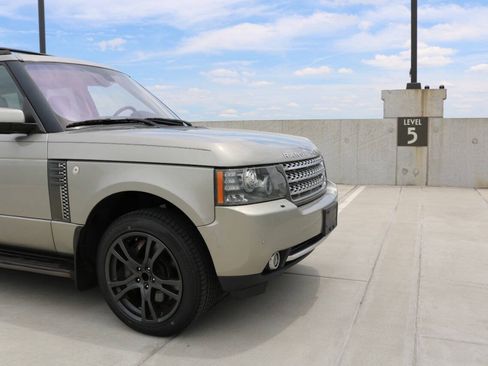 Used 2010 Land Rover Range Rover Supercharged AWD/4WD image 29