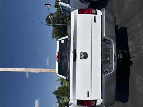 Used 2016 RAM 1500 Classic SLT RWD image 5