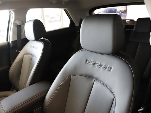 New 2025 Hyundai Ioniq 5 SEL image 11