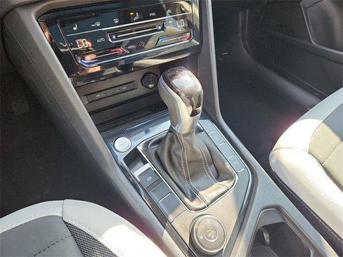 New 2025 Volkswagen Taos SE image 13