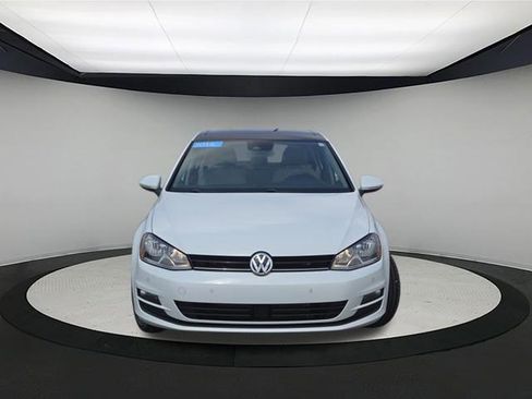 Used 2016 Volkswagen Golf SE image 2