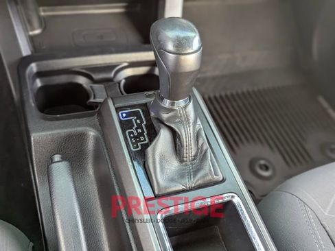 Used 2019 Toyota Tacoma TRD Off-Road image 22