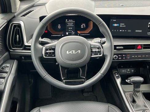 Certified 2025 Kia Sorento S image 17