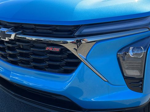 New 2026 Chevrolet Trax RS w/ Sunroof Package image 9