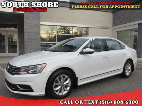 Used 2017 Volkswagen Passat 1.8T S image 1