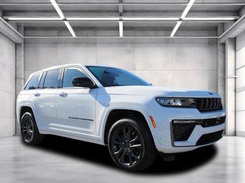 New 2026 Jeep Grand Cherokee Limited AWD/4WD image 1