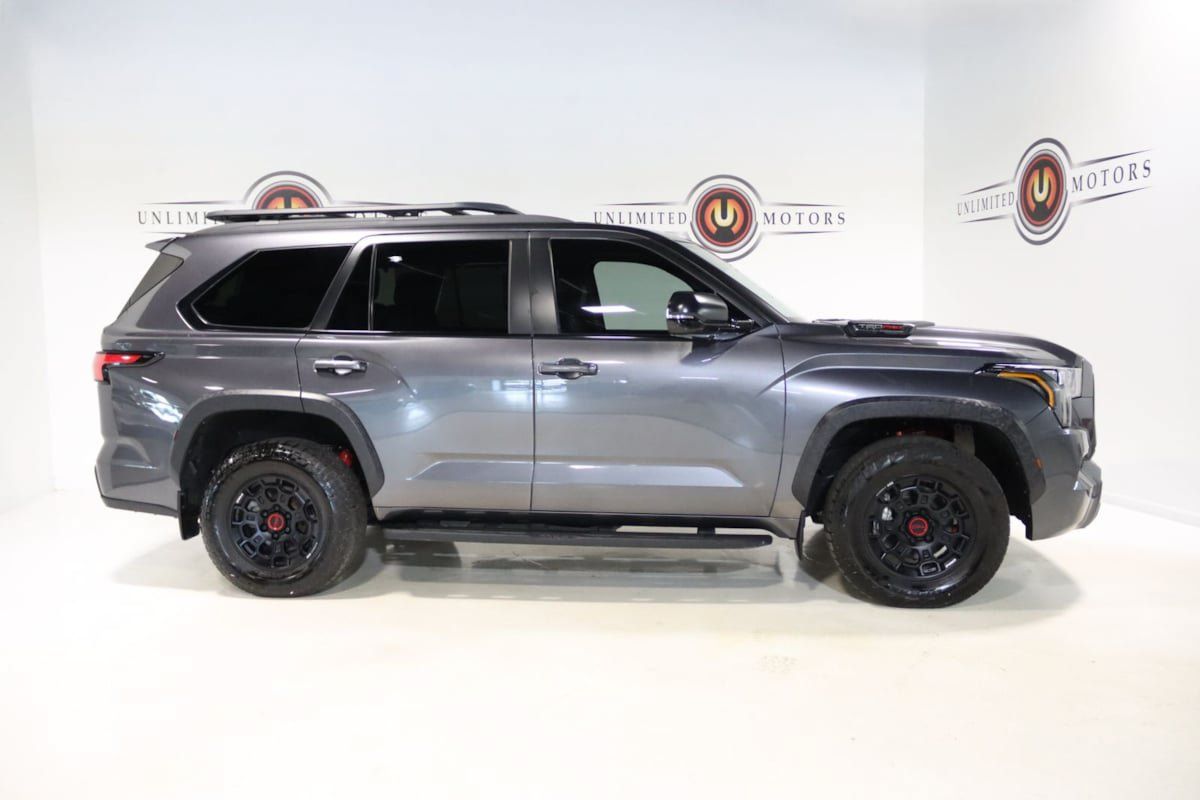 Used 2025 Toyota Sequoia TRD Pro AWD/4WD image 5