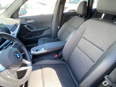 Used 2025 BMW X1 xDrive28i AWD/4WD image 6
