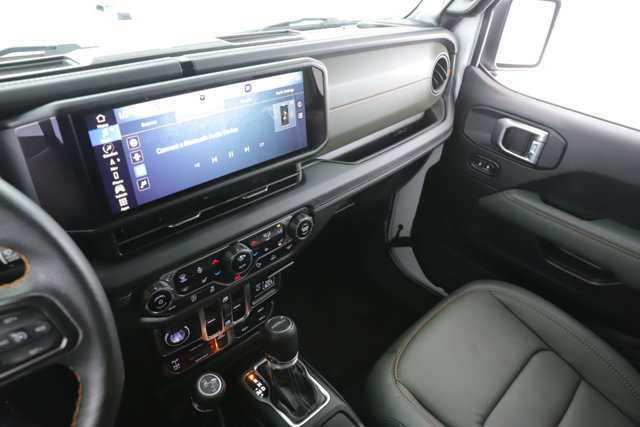 Used 2024 Jeep Gladiator Mojave AWD/4WD image 27