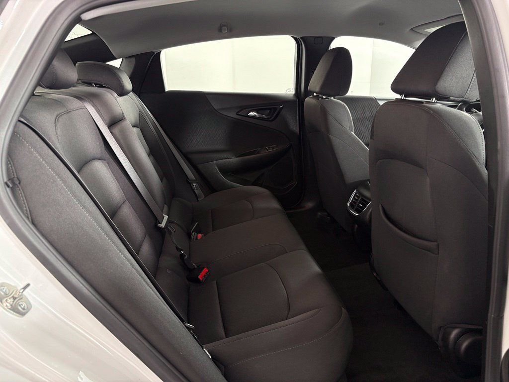 Certified 2024 Chevrolet Malibu LT FWD image 40