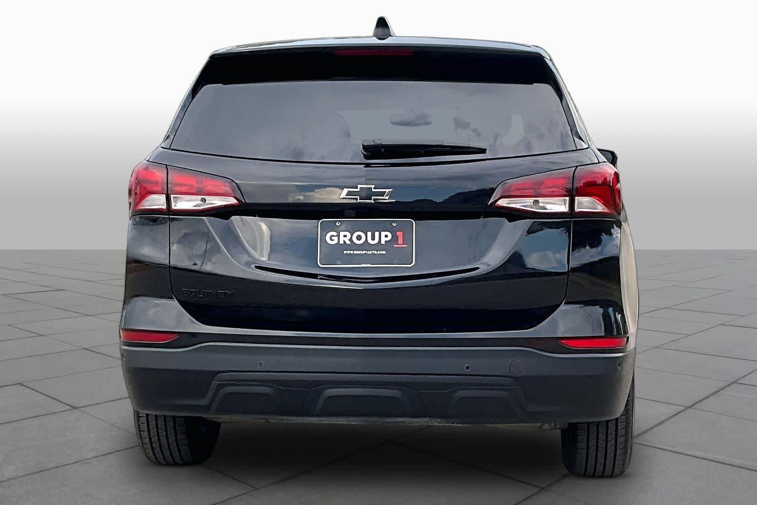 Used 2024 Chevrolet Equinox LS w/ LS Convenience Package FWD image 5