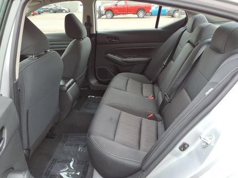 Used 2024 Nissan Altima 2.5 SV FWD image 12