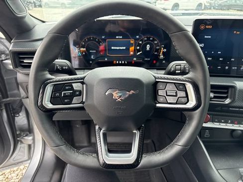 Used 2025 Ford Mustang Coupe RWD image 20