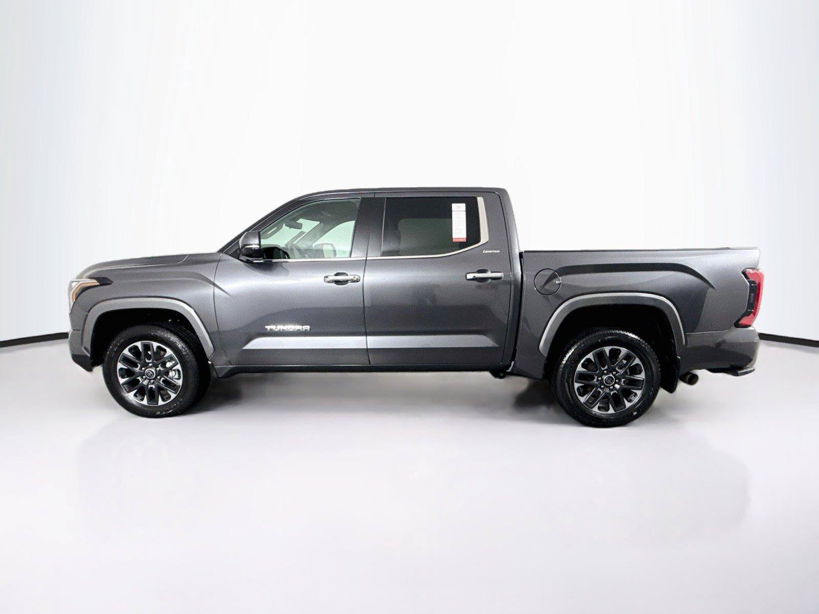 Used 2024 Toyota Tundra Limited AWD/4WD image 14