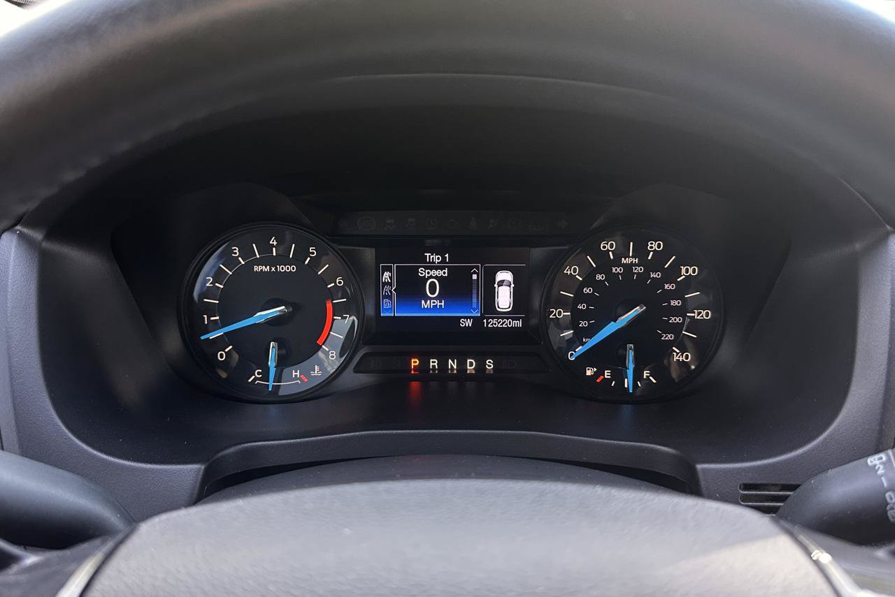 Used 2017 Ford Explorer XLT AWD/4WD image 39