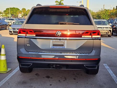 New 2026 Volkswagen Atlas SE FWD image 4