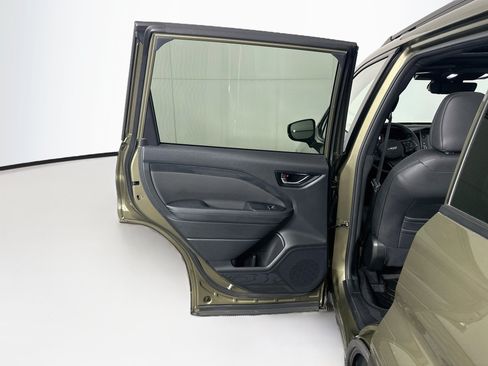 Used 2025 Subaru Forester Limited AWD/4WD image 27