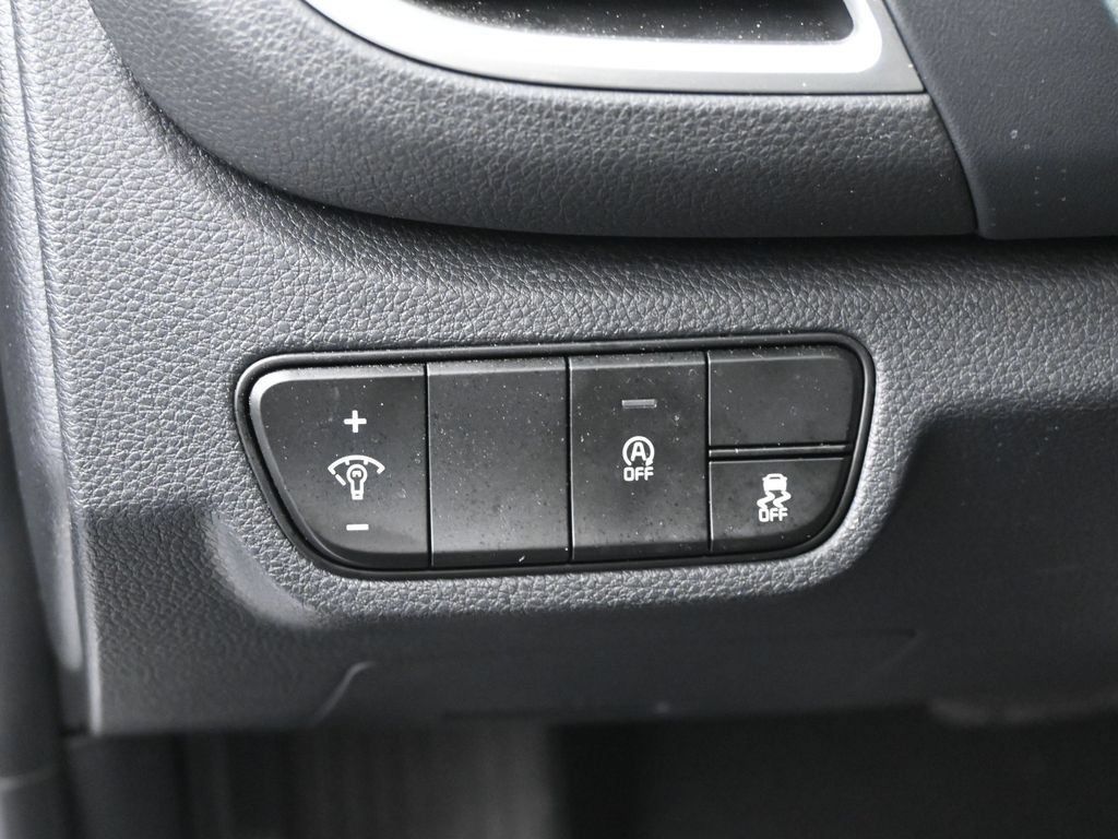 Used 2025 Kia Seltos EX w/ EX Sunroof Package FWD image 16