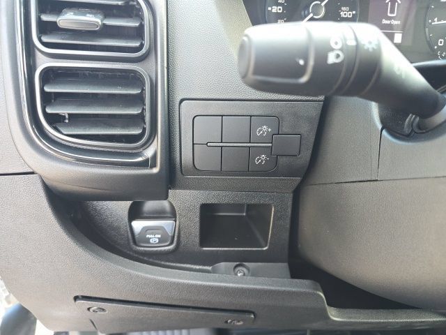 Used 2025 RAM ProMaster 2500 FWD image 13