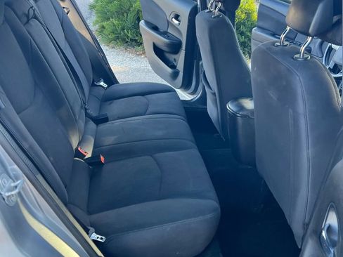 Used 2013 Chrysler 200 Touring image 11