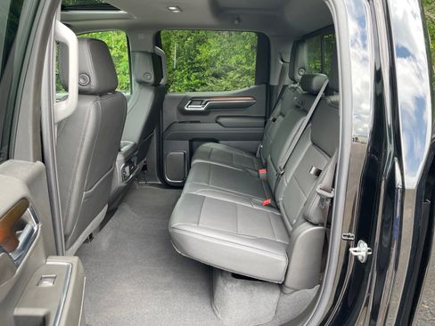 Used 2024 GMC Sierra 1500 Denali w/ Technology Package AWD/4WD image 30