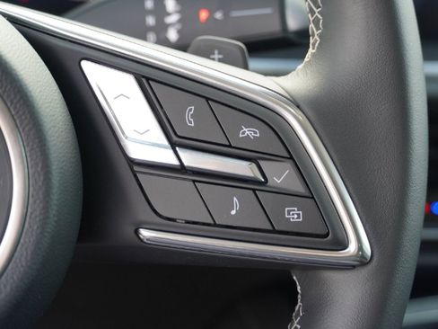 Used 2025 Buick Envision Preferred image 17