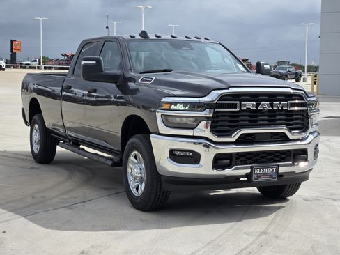 New 2026 RAM 2500 Tradesman AWD/4WD image 3