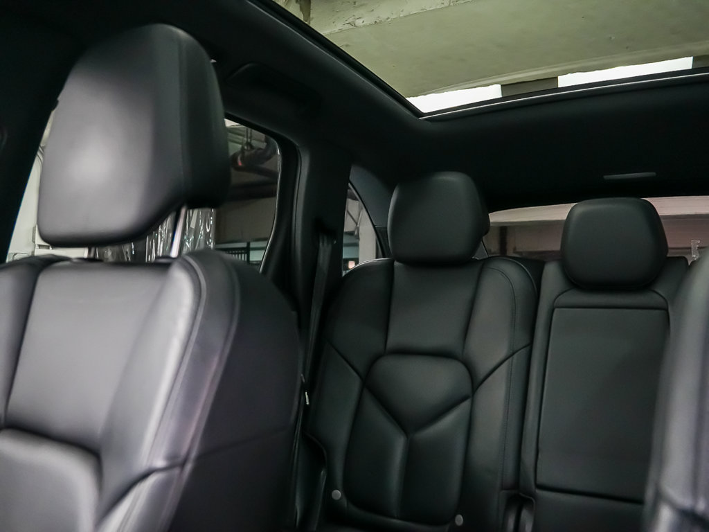 Used 2018 Porsche Cayenne AWD/4WD image 33