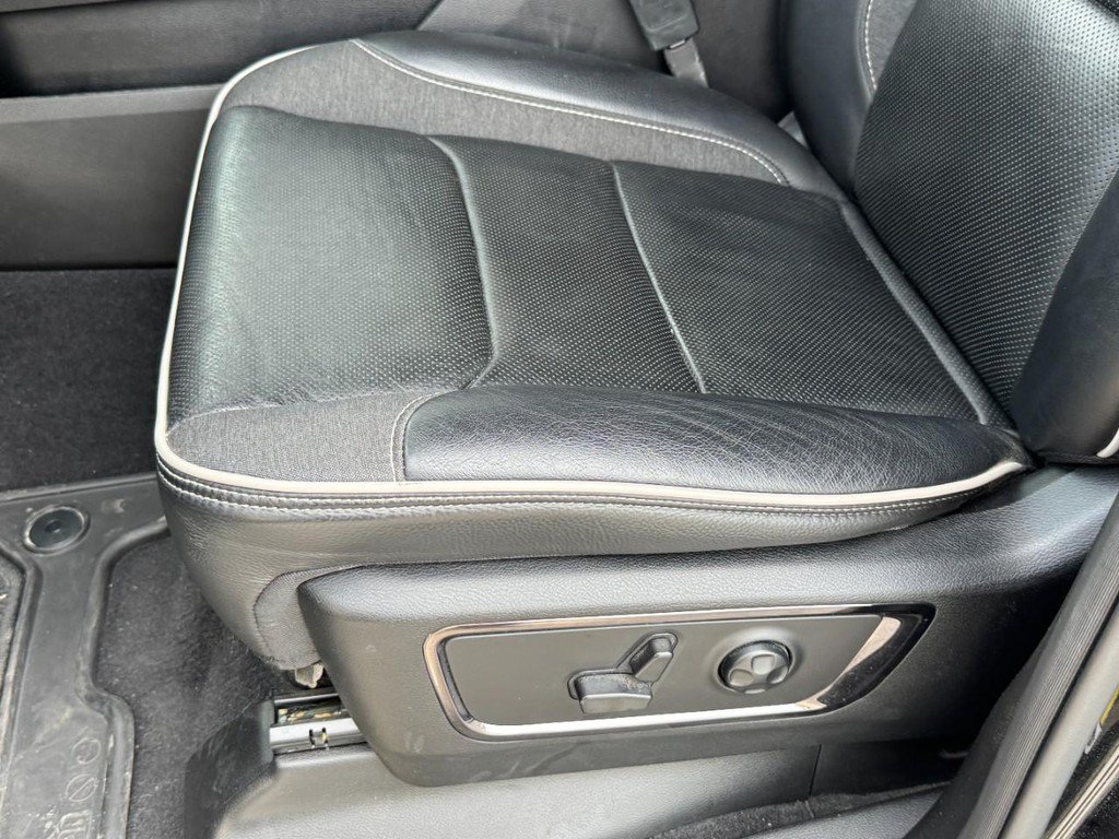 Used 2025 RAM 1500 Limited AWD/4WD image 26