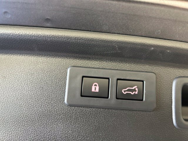 Used 2022 Subaru Forester Premium AWD/4WD image 30