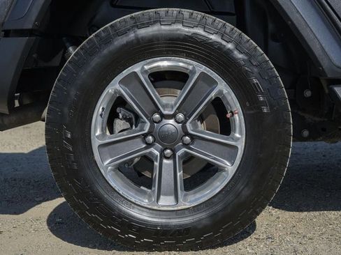 Used 2020 Jeep Wrangler Unlimited Sahara image 20