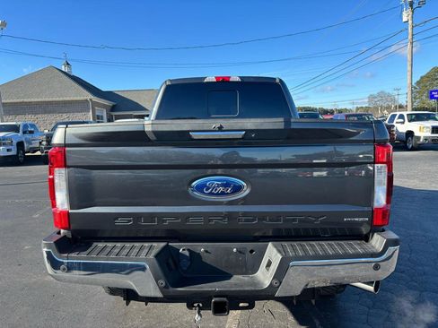 Used 2017 Ford F250 Lariat w/ Chrome Package image 6