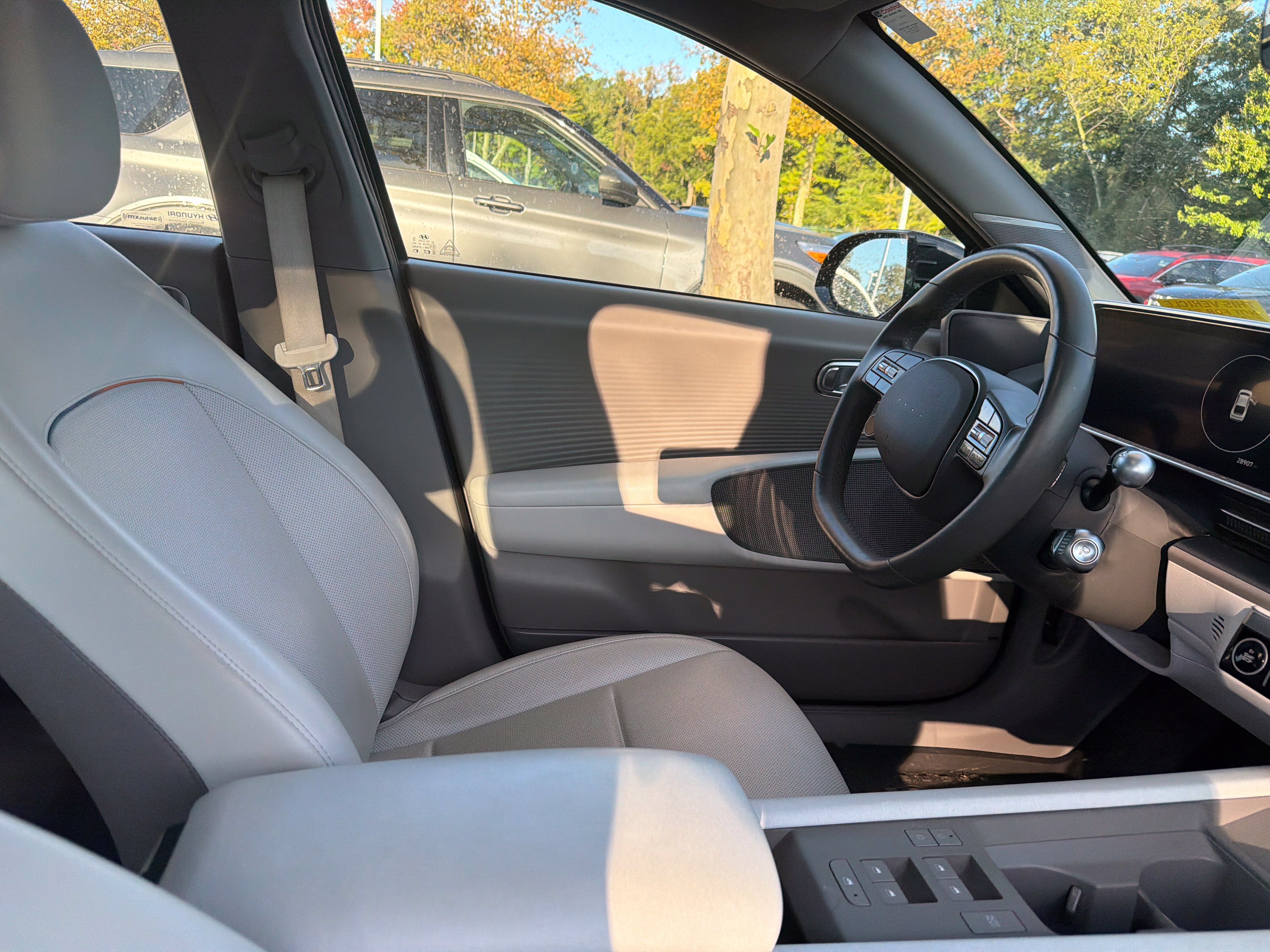 Used 2023 Hyundai Ioniq 6 Limited RWD image 12