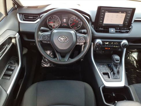 Used 2022 Toyota RAV4 LE image 30