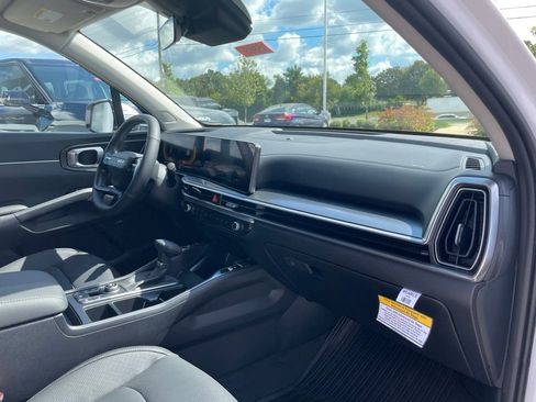New 2026 Kia Sorento EX w/ EX Premium Package FWD image 34