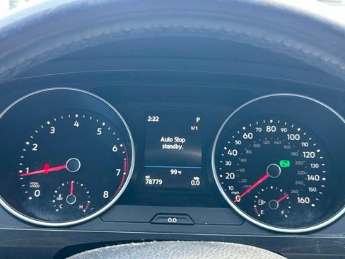 Used 2018 Volkswagen Tiguan SE FWD image 24
