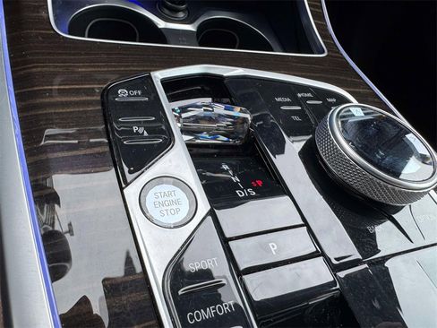 Certified 2023 BMW X7 xDrive40i w/ Executive Package image 14