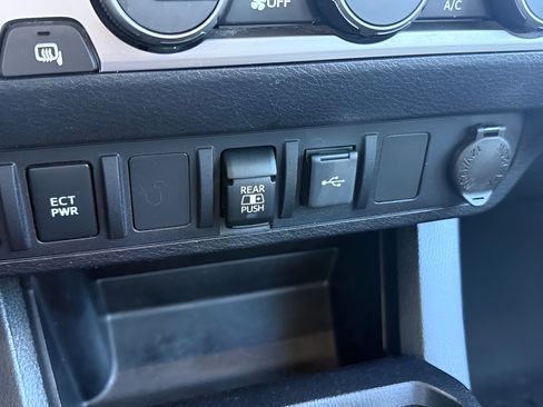 Used 2021 Toyota Tacoma SR5 RWD image 26