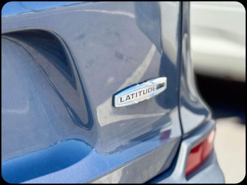 Used 2020 Jeep Cherokee Latitude Plus image 7