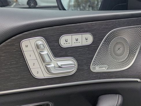 Used 2025 Mercedes-Benz GLS 450 4MATIC image 14