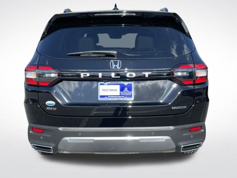 New 2026 Honda Pilot Touring image 5