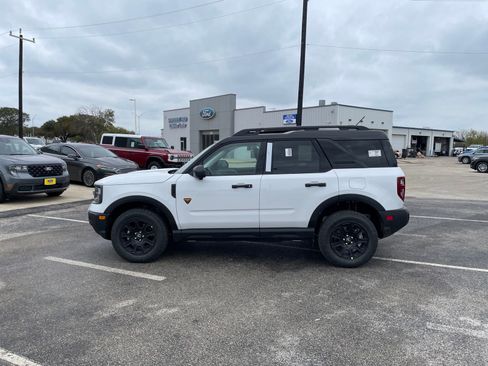 New 2025 Ford Bronco Sport Badlands w/ Badlands Tech Package AWD/4WD image 2