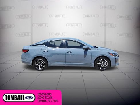 Used 2025 Nissan Sentra SV w/ Trunk Package FWD image 9